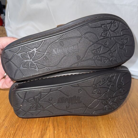 Alegria Clogs Women 8 Maroon Gold Hook N Loop Comfort Logo EUR 38 - Picture 6 of 7